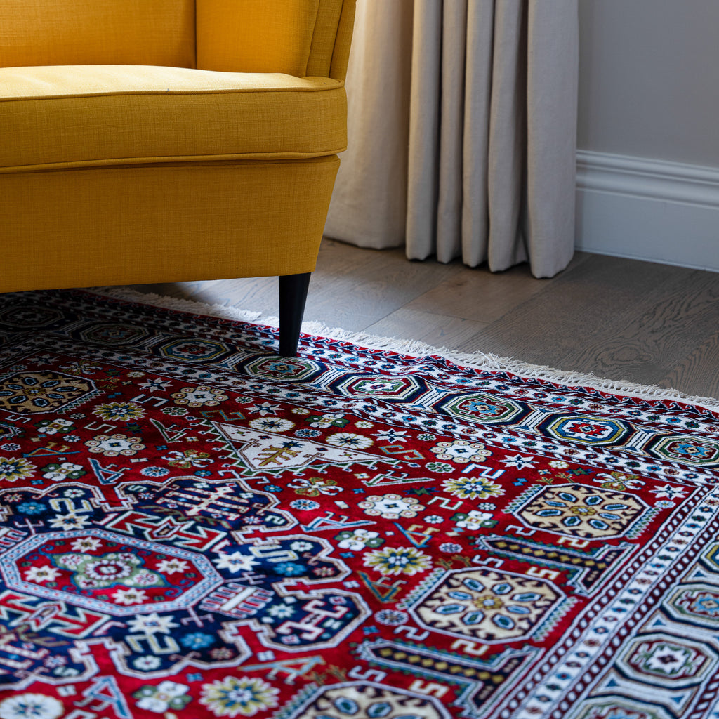 "Gonagkend" Poppy red silk carpet
