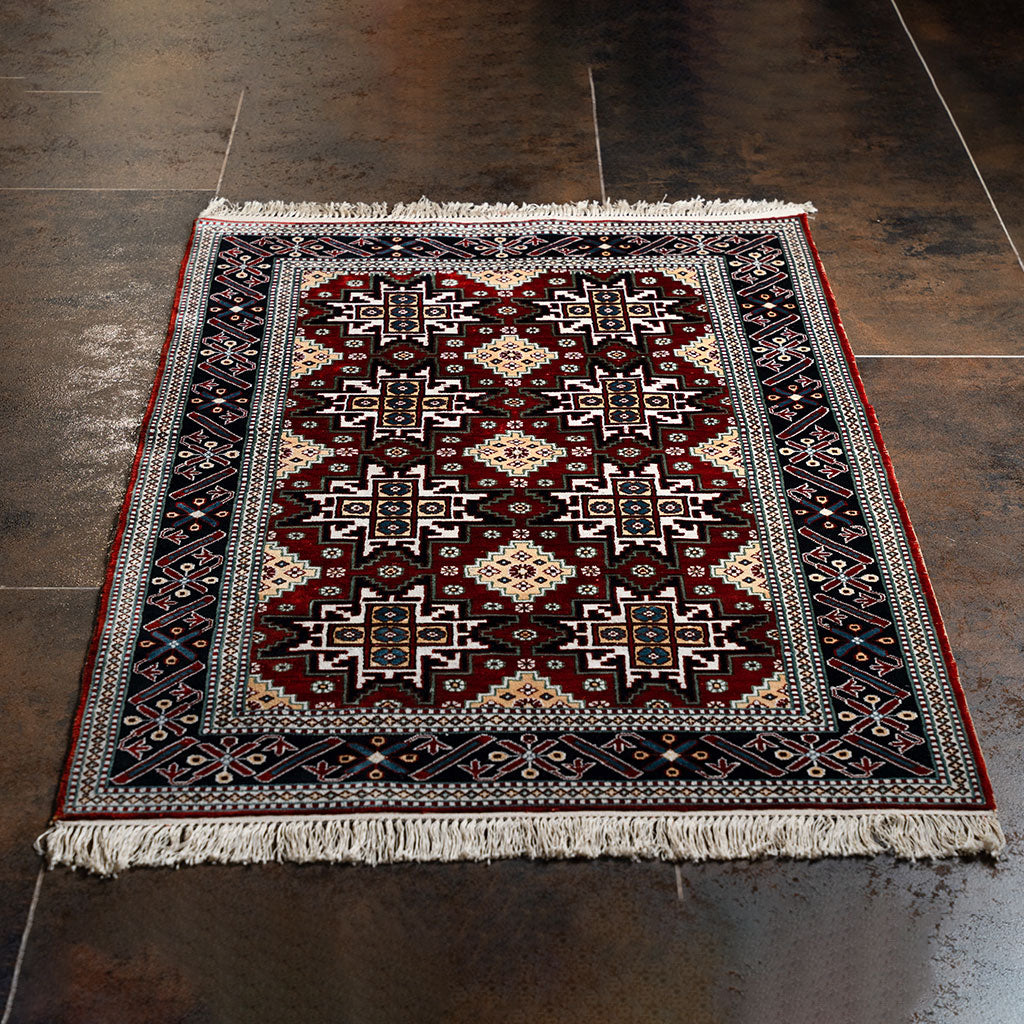 "Zeyve" silk carpet