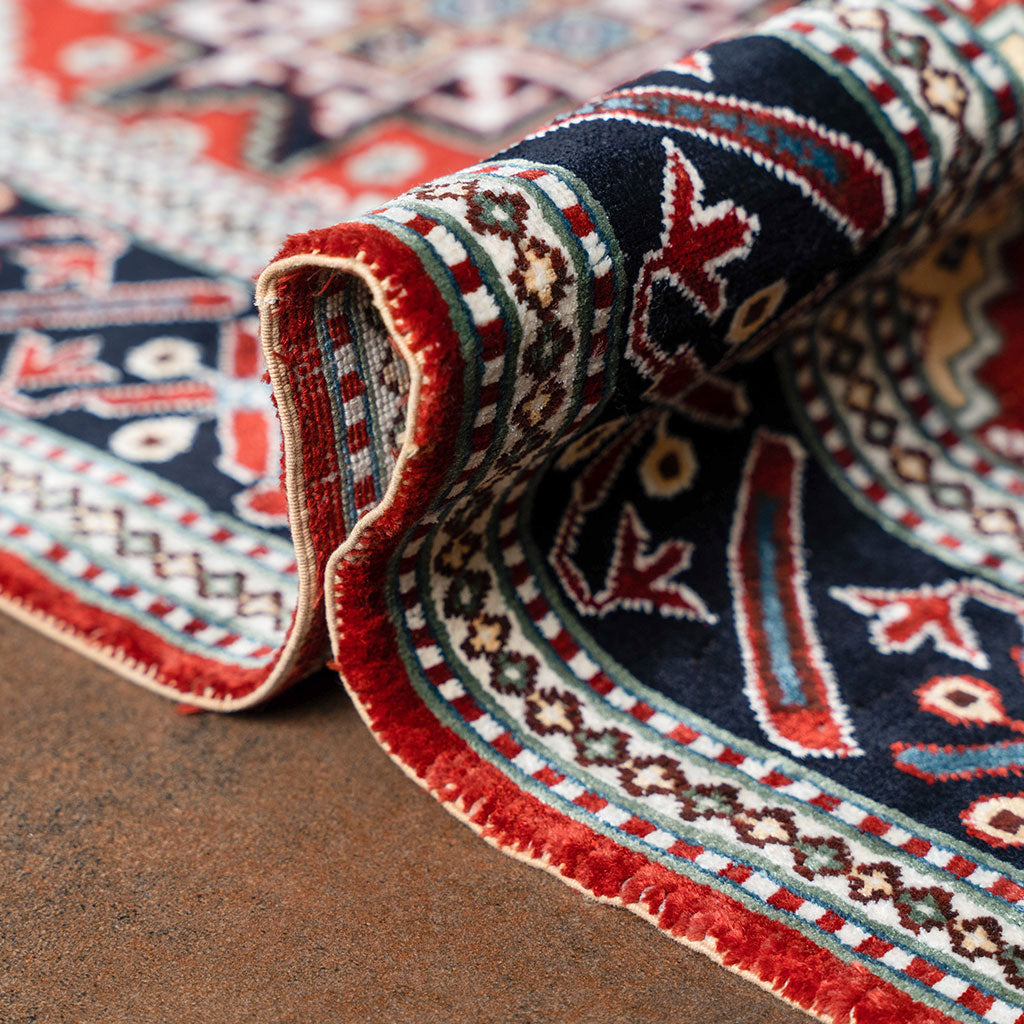 "Zeyve" silk carpet